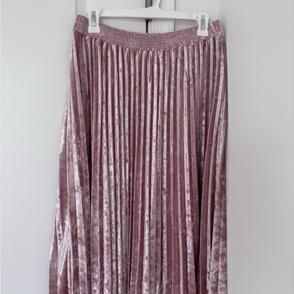 Elegant Pink Crushed Velvet Skirt
